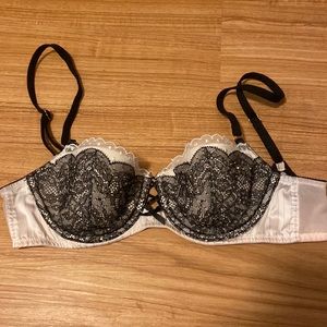 Sexy lace and mesh VS bra 💕